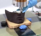 stampante 3d che stampa faccia